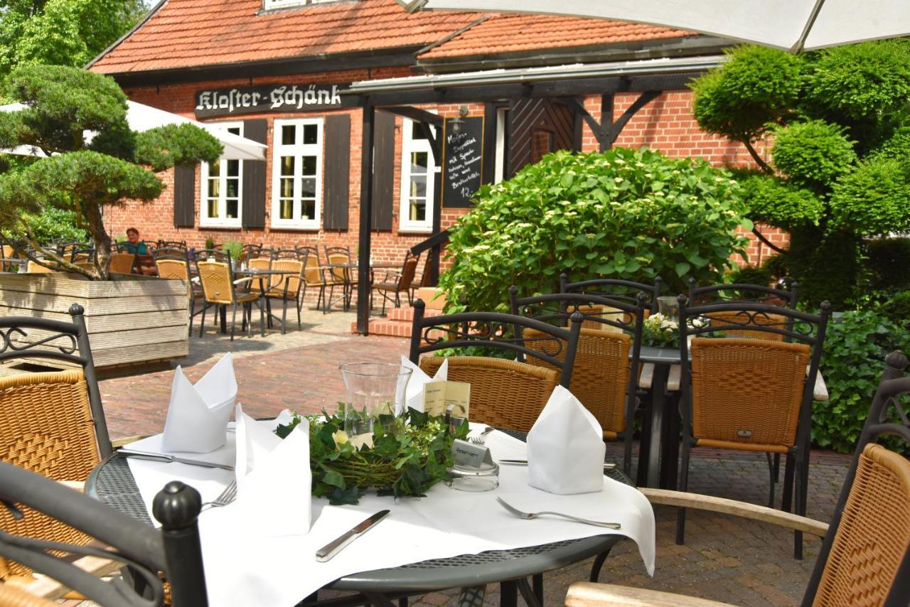Klosterschaenke Hude Hotel Ferienwohnungen Restaurant Cafe Exterior foto